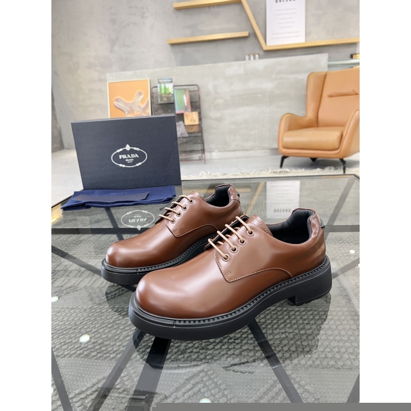 Pra*a leather shoes